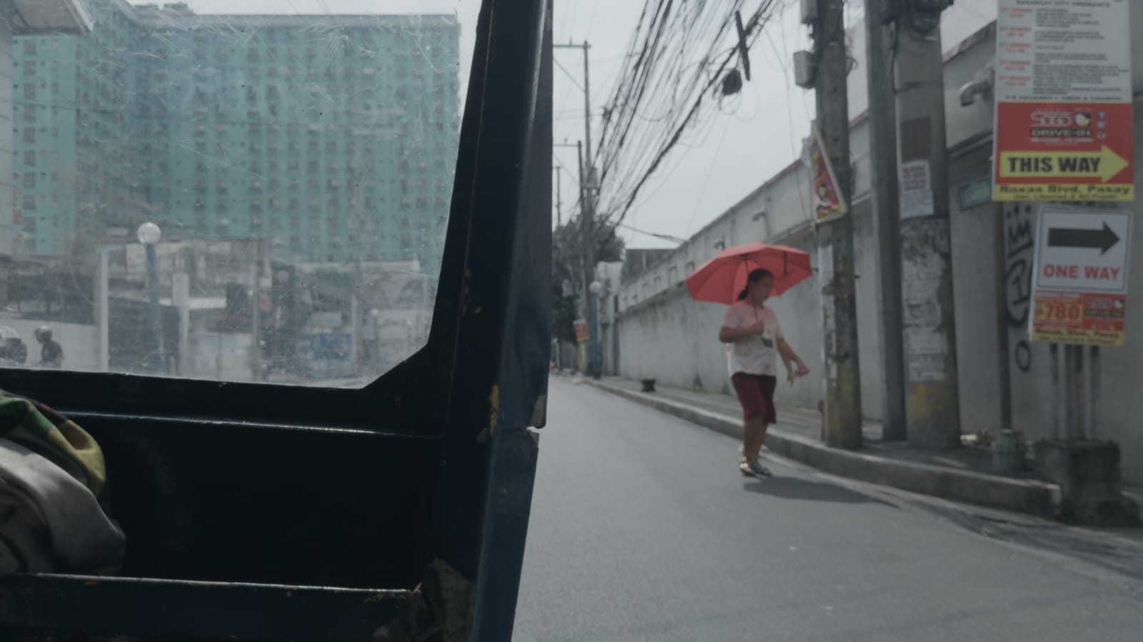 The Bourne Supremacy, applied to log footage of a street in Manila