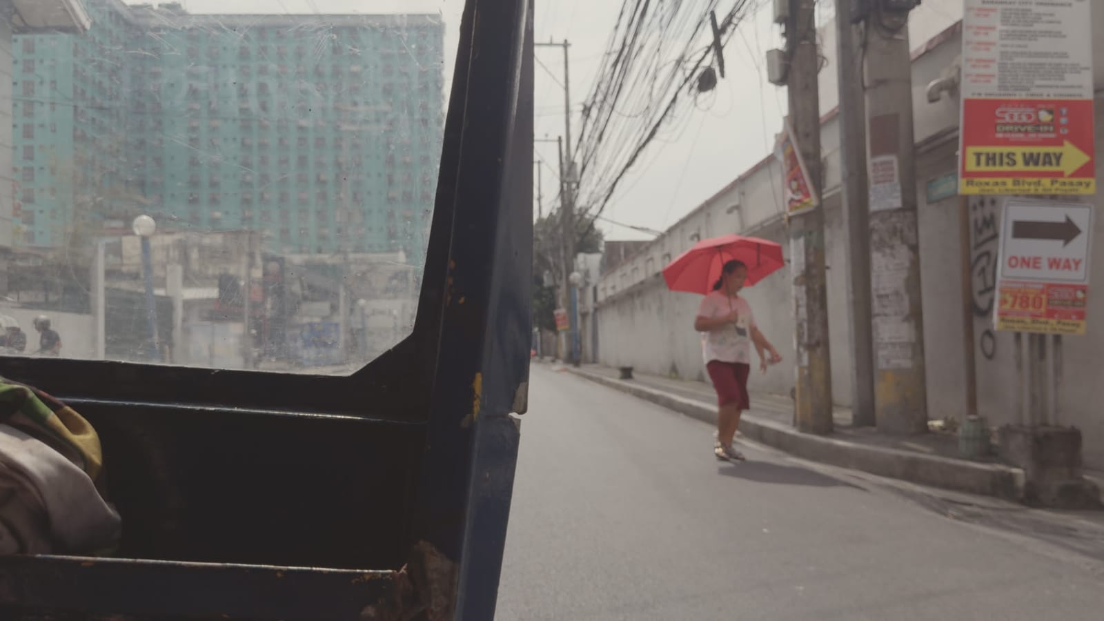 White Nights (Belye nochi), applied to log footage of a street in Manila