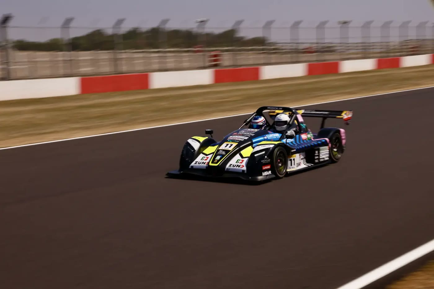 A Radical SR3 panning at speed